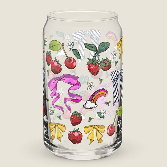 Bows and Berries glass tumbler on an ivory background.